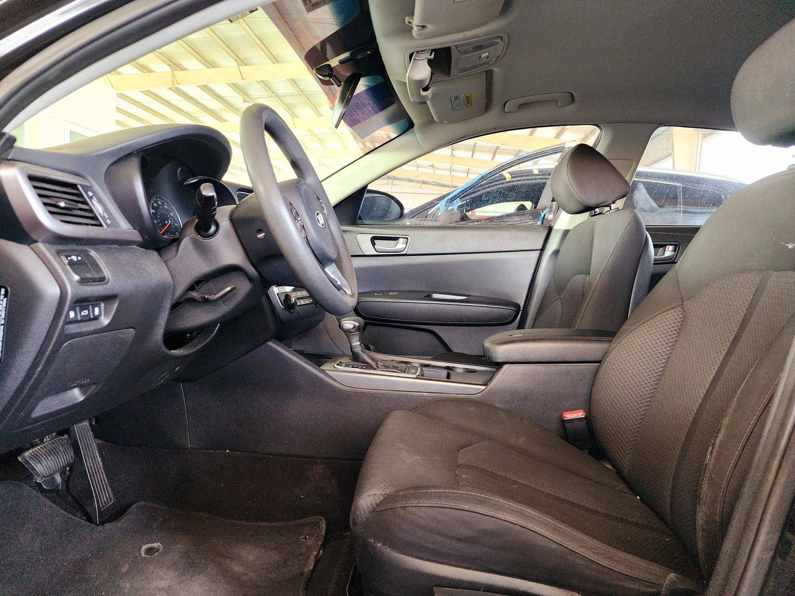 2017 KIA OPTIMA — 142534 Miles — Lot HG123904 — Souq - Marhaba Auctions Used Cars - Image 8