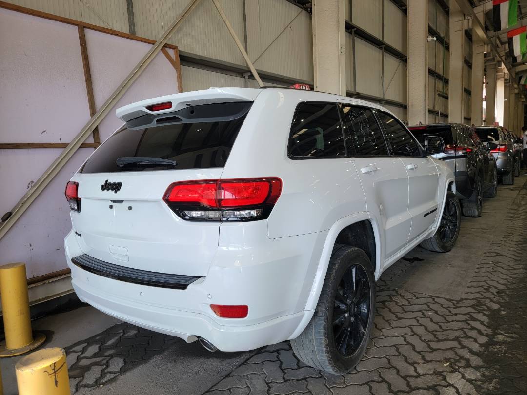 2018 JEEP Grand Cherokee — 125654 Miles — Lot JC123035 — Main - Marhaba Auctions Used Cars - Image 3