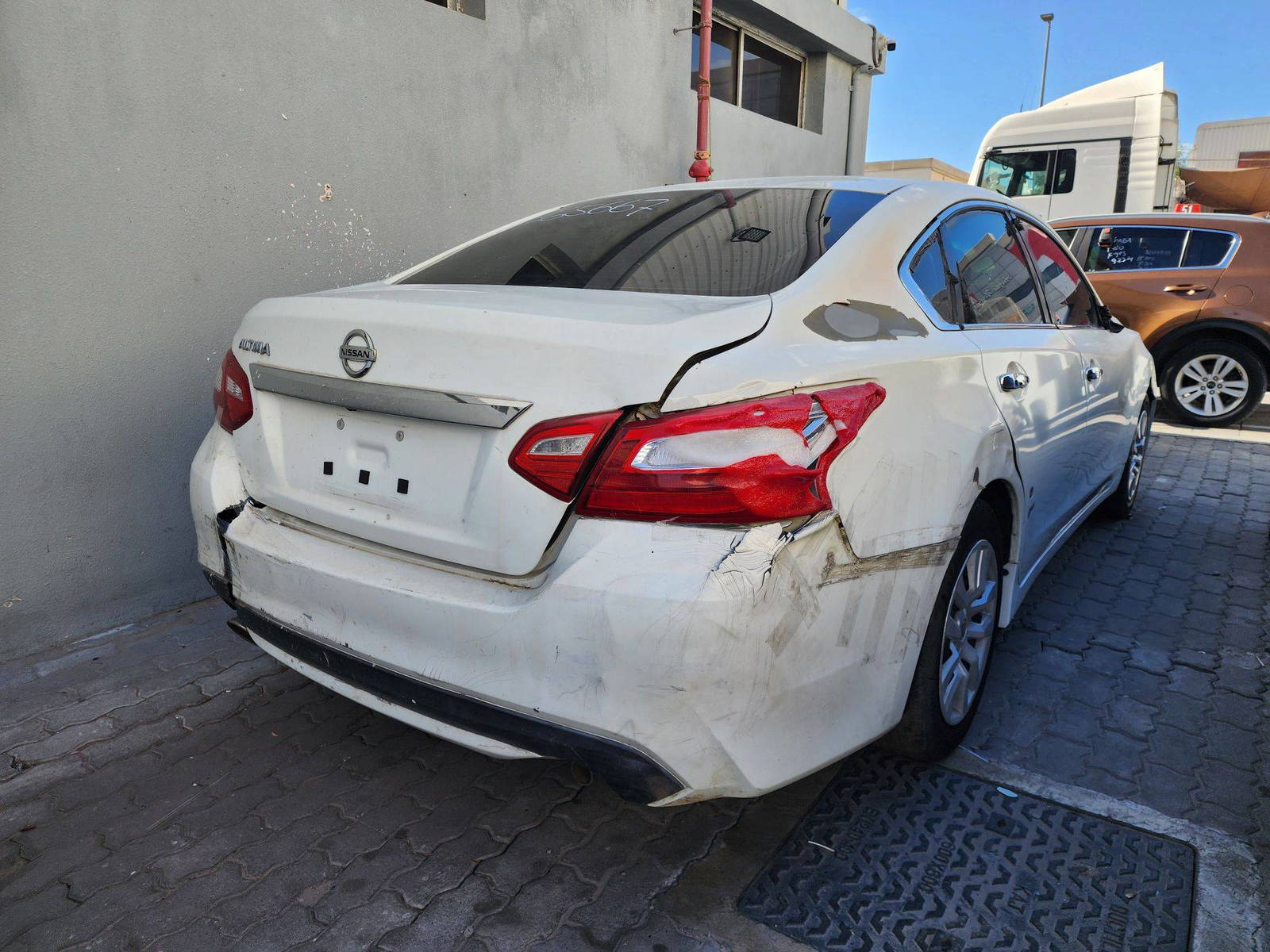 2016 NISSAN ALTIMA — 157676 Miles — Lot 65667 — Al Quoz - Marhaba Auctions Used Cars - Image 5