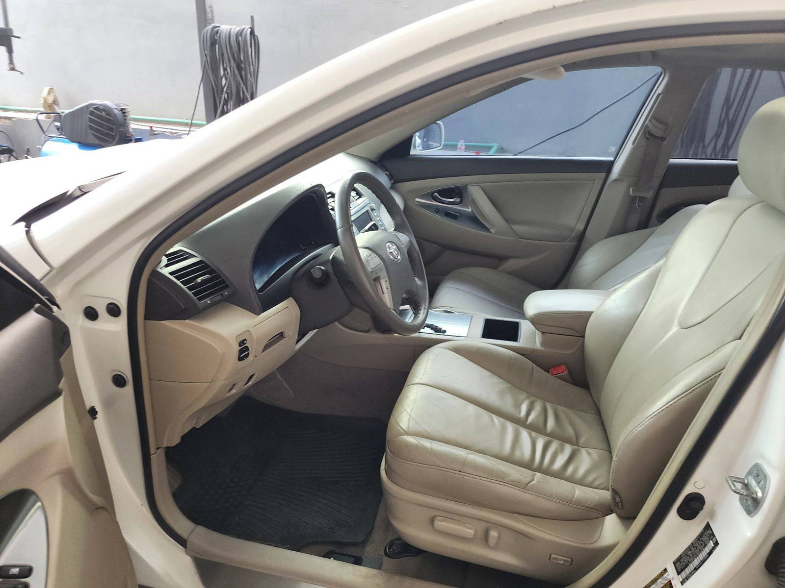 2007 TOYOTA CAMRY — 186069 Miles — Lot 215487 — Al Quoz - Marhaba Auctions Used Cars - Image 5