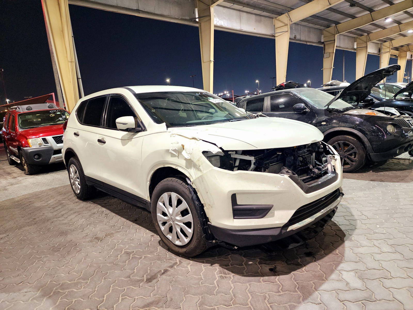 2018 NISSAN ROGUE — 129748 KM — Lot 84789444 — Souq - Marhaba Auctions Used Cars - Image 4
