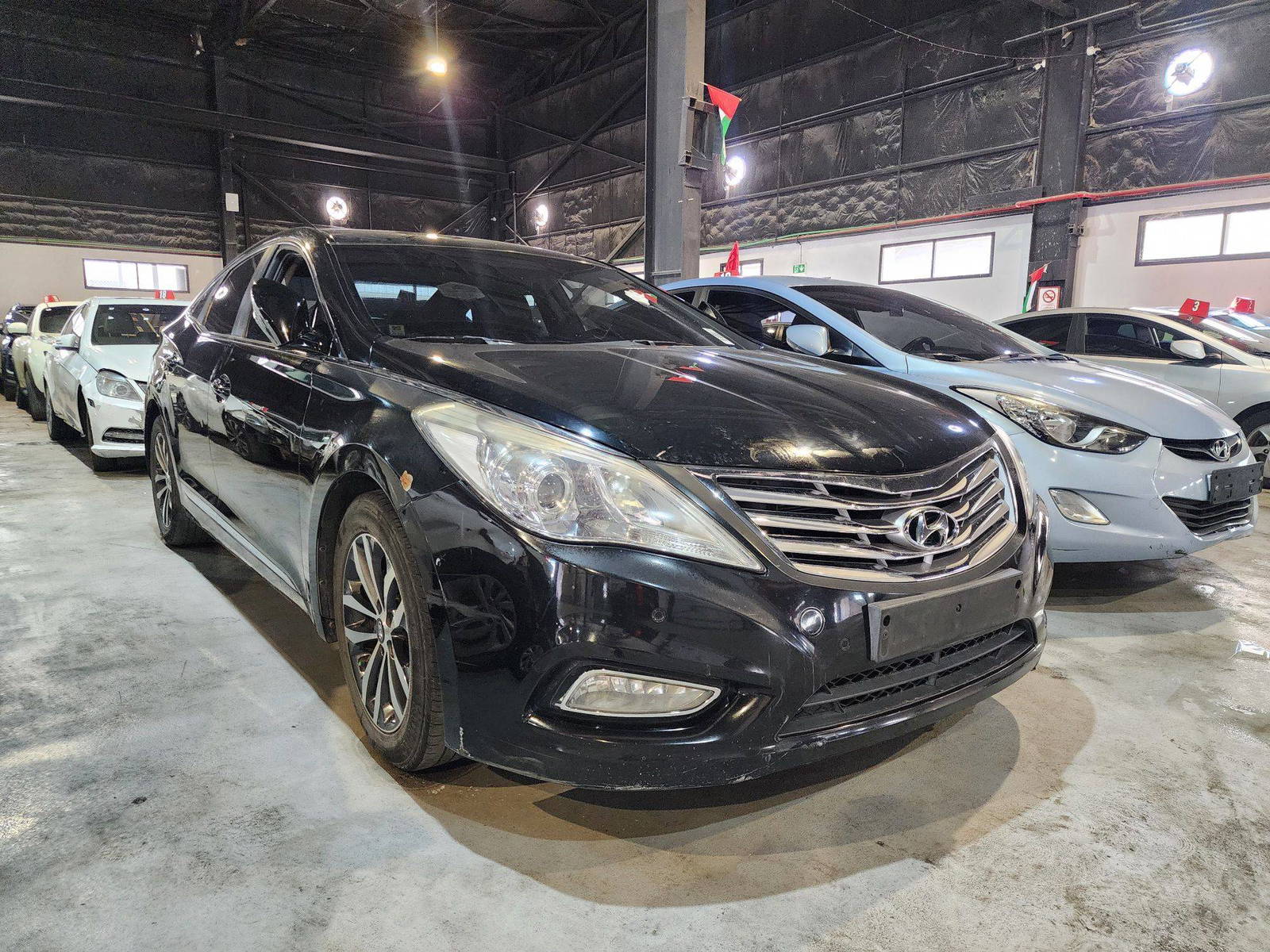 2011 HYUNDAI GRANDEUR — 87074 KM — Lot 033763 — Main - Marhaba Auctions Used Cars - Image 4
