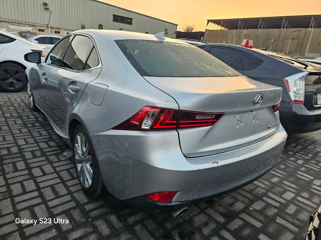LEXUS IS 200T 2016 - Marhaba Auction Used Cars - Image 3