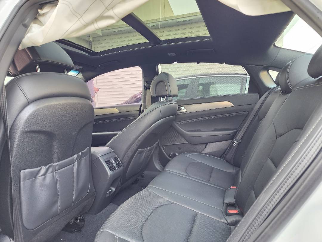 2015 HYUNDAI SONATA — 158043 KM — Lot 51348354 — Souq - Marhaba Auctions Used Cars - Image 10