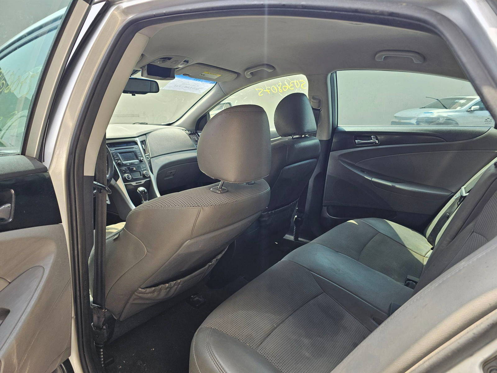 2014 HYUNDAI SONATA — 155945 Miles — Lot 50368075 — Souq - Marhaba Auctions Used Cars - Image 6