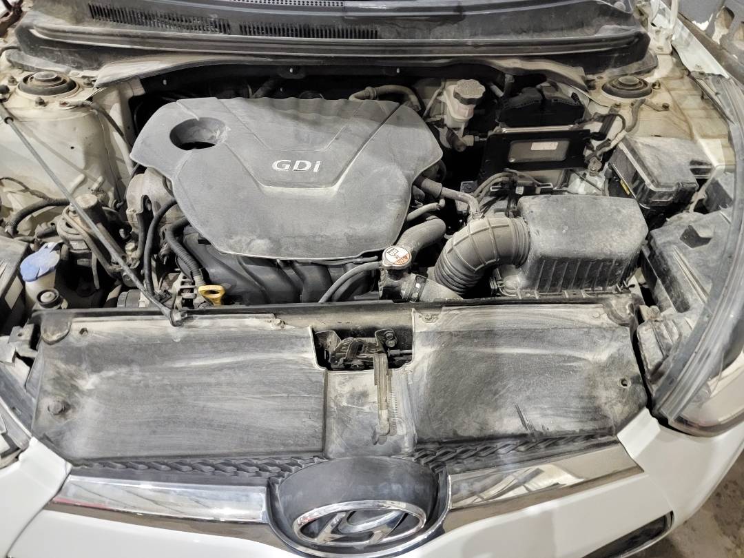 HYUNDAI VELOSTER 2012 - Marhaba Auction Used Cars - Image 11