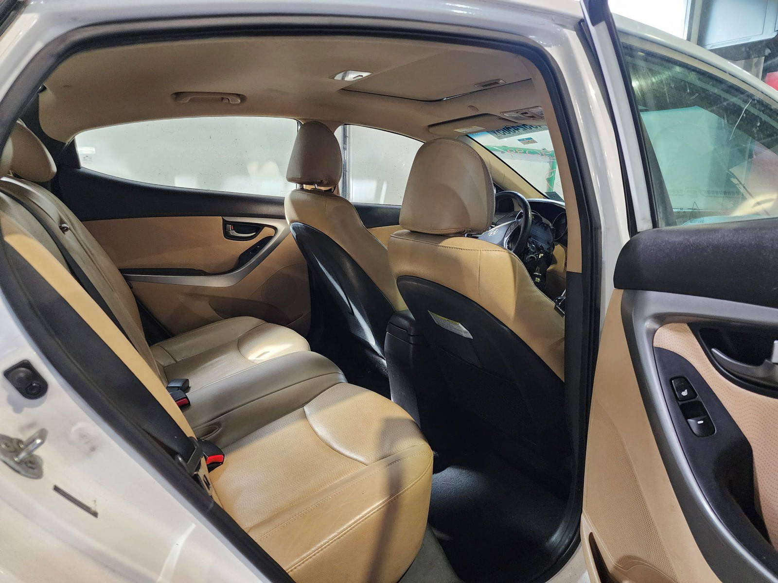 2013 HYUNDAI ELANTRA — 185168 Miles — Lot 296299 — Al Quoz - Marhaba Auctions Used Cars - Image 7