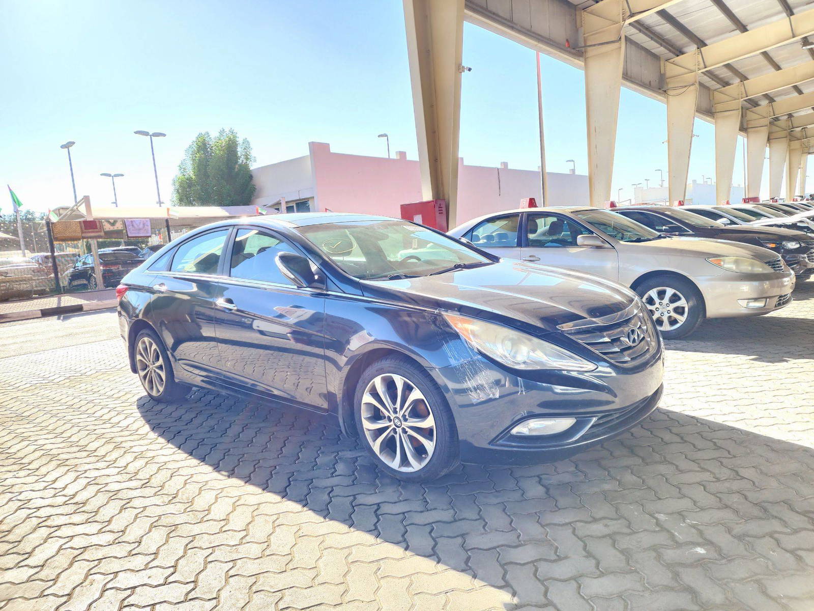 2013 HYUNDAI SONATA — 185848 Miles — Lot 70963324 — Souq - Marhaba Auctions Used Cars - Image 4