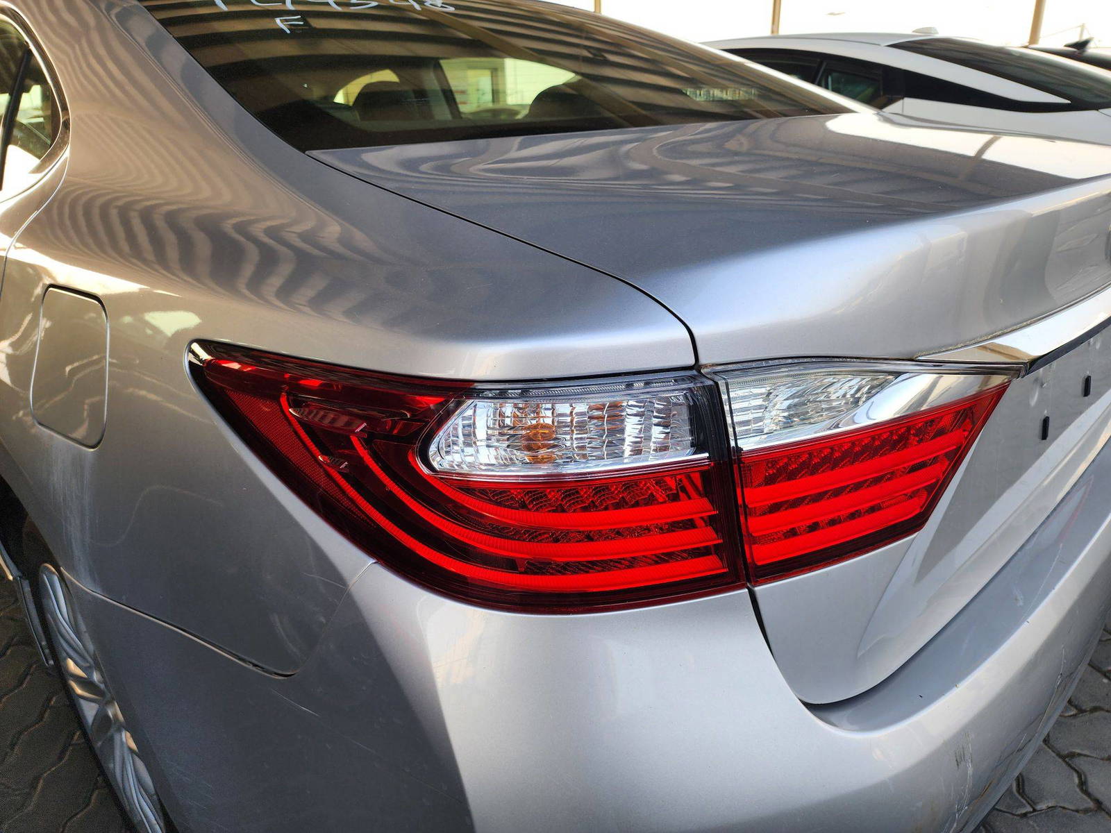 2014 LEXUS ES 350 — 94295 Miles — Lot 52157064 — Souq - Marhaba Auctions Used Cars - Image 8