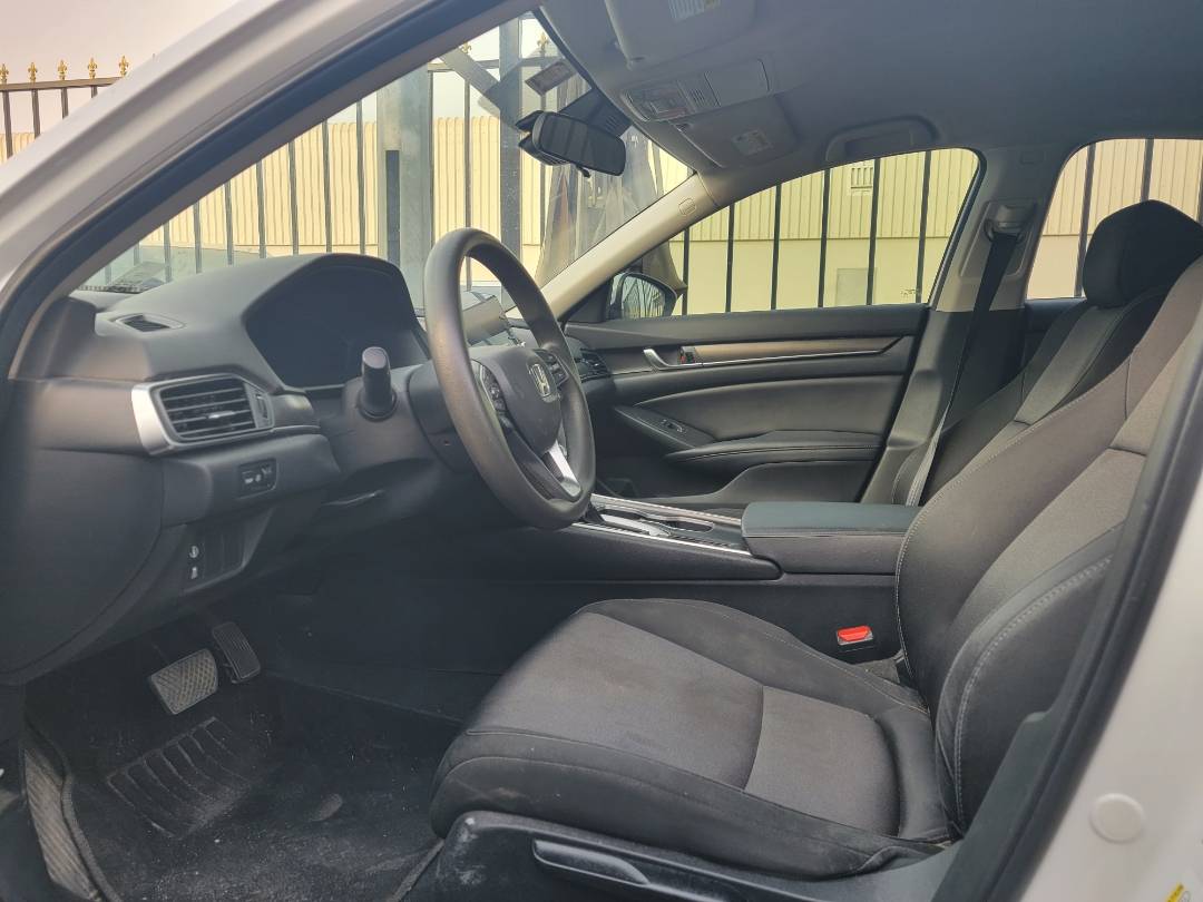 2019 HONDA ACCORD — 52072 KM — Lot KA096296 — Main - Marhaba Auctions Used Cars - Image 8