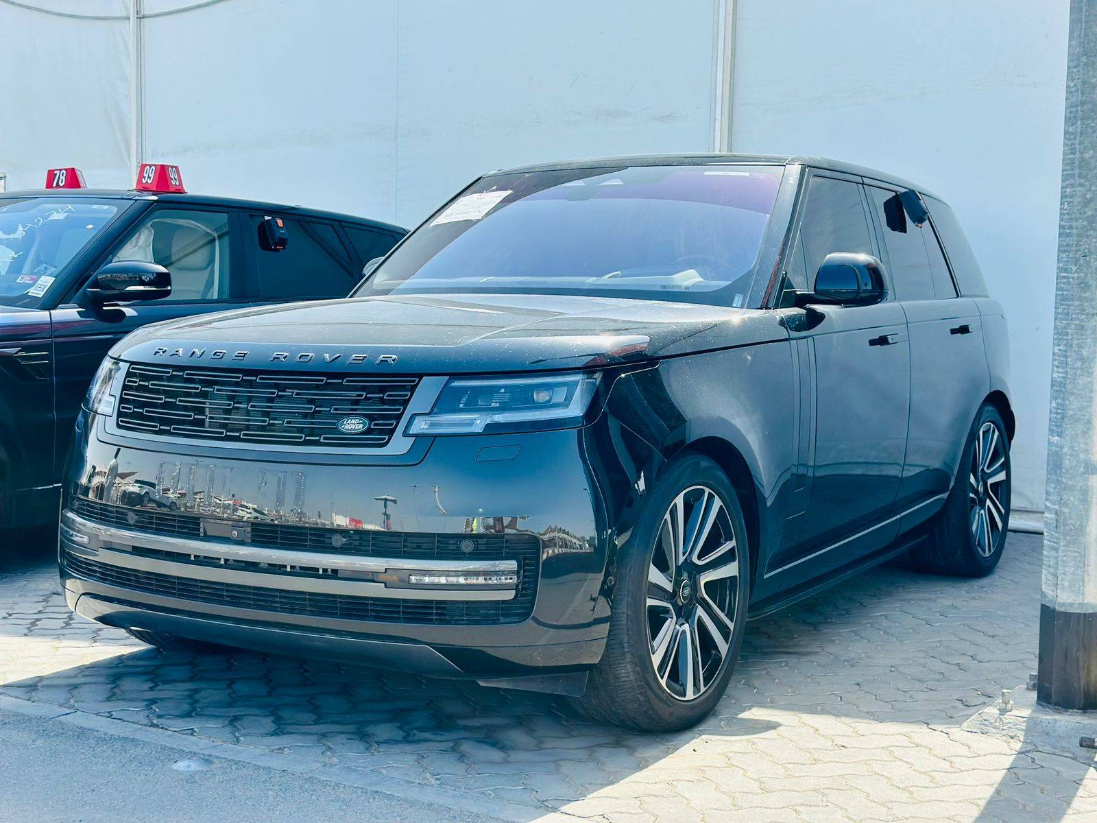 2023 LAND ROVER RANGE ROVER HSE P400 — 43860 KM — Lot 25509 — Main - Marhaba Auctions Used Cars - Image 3