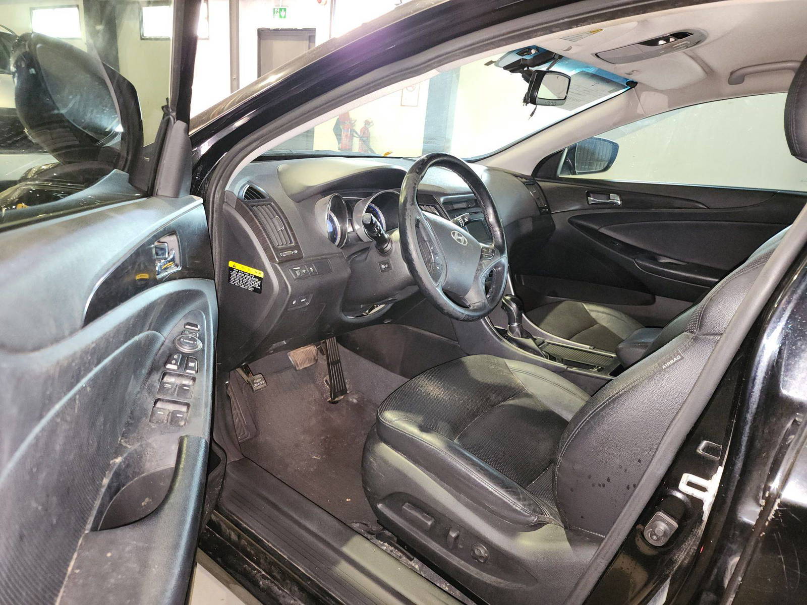 2014 HYUNDAI SONATA — 150879 KM — Lot 643990 — Main - Marhaba Auctions Used Cars - Image 9