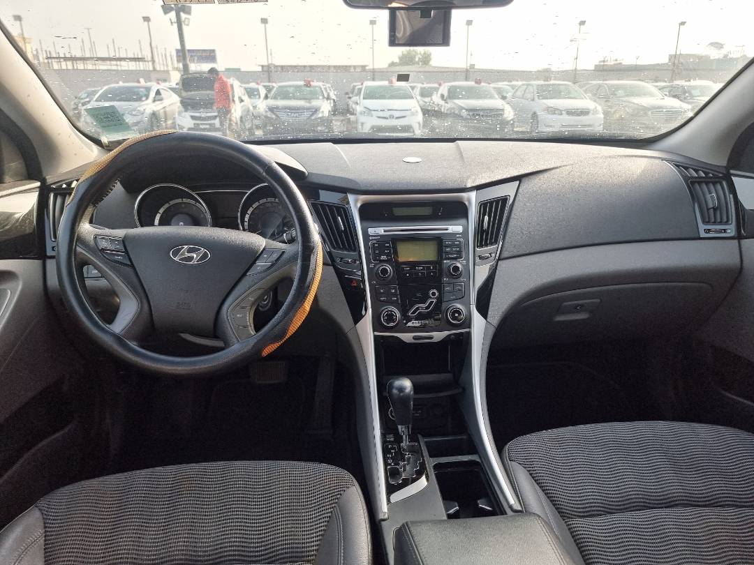 2011 HYUNDAI SONATA — 113597 KM — Lot 215478 — Souq - Marhaba Auctions Used Cars - Image 7