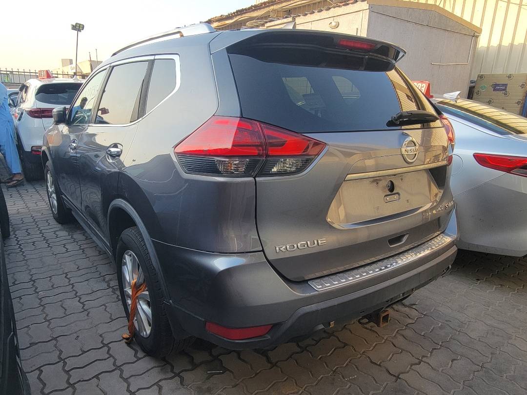 2017 NISSAN ROGUE — 186557 Miles — Lot 607321 — Main - Marhaba Auctions Used Cars - Image 3