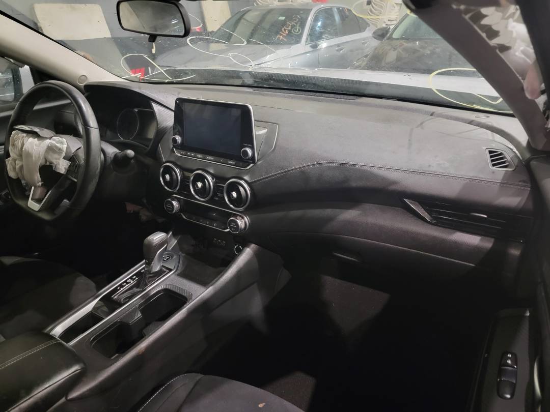 2021 NISSAN SENTRA — 25381 Miles — Lot Y268137 - Marhaba Auctions Used Cars - Image 9