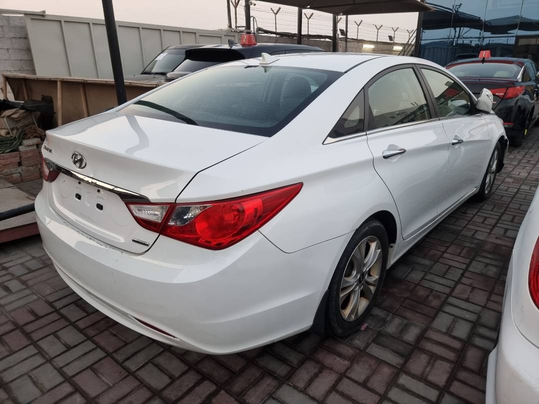 2013 HYUNDAI SONATA — 215035 Miles — Lot 215487 — Ind. 12 - Marhaba Auctions Used Cars - Image 4