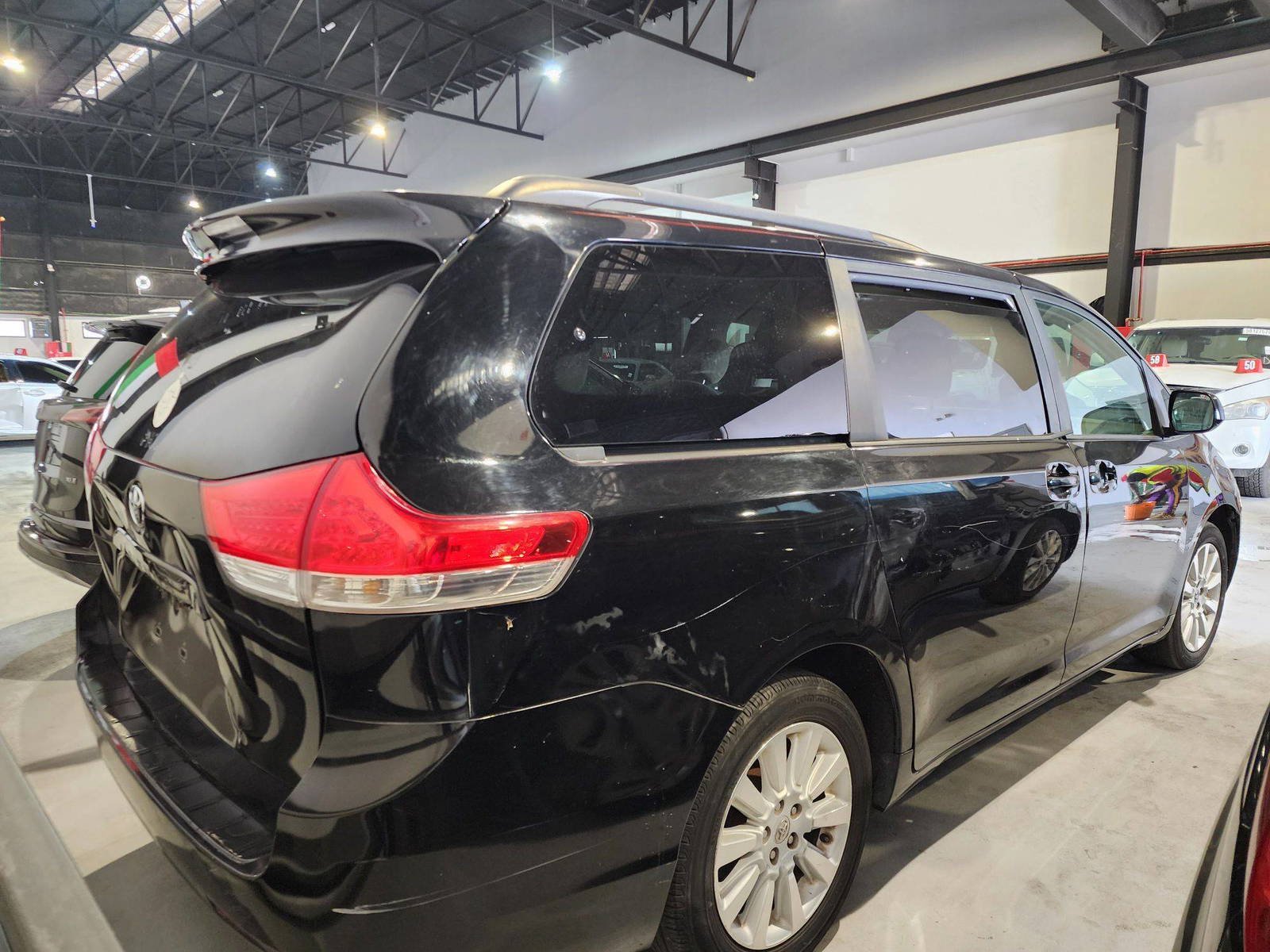 2013 TOYOTA SIENNA — 167068 Miles — Lot 40122848 — Souq - Marhaba Auctions Used Cars - Image 5