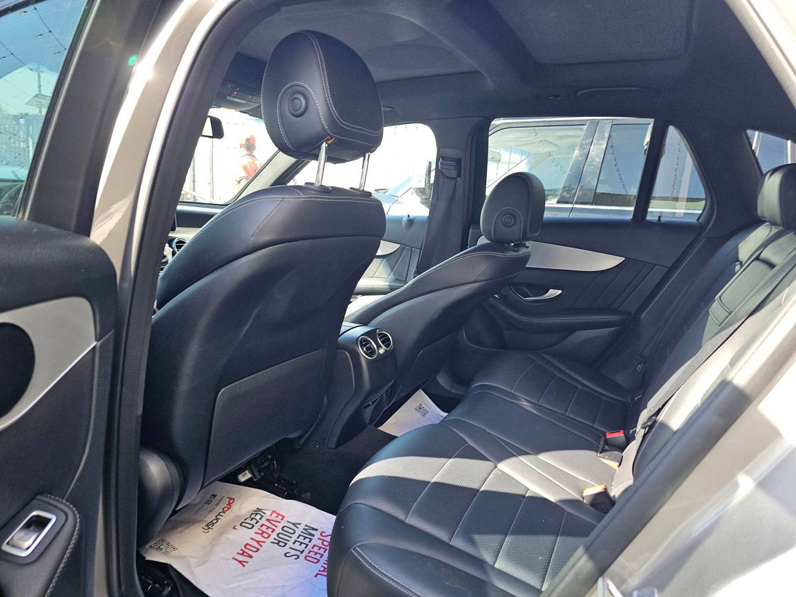 2019 MERCEDES BENZ GLC-300 — 89703 KM — Lot 2KV146418 — Main - Marhaba Auctions Used Cars - Image 7