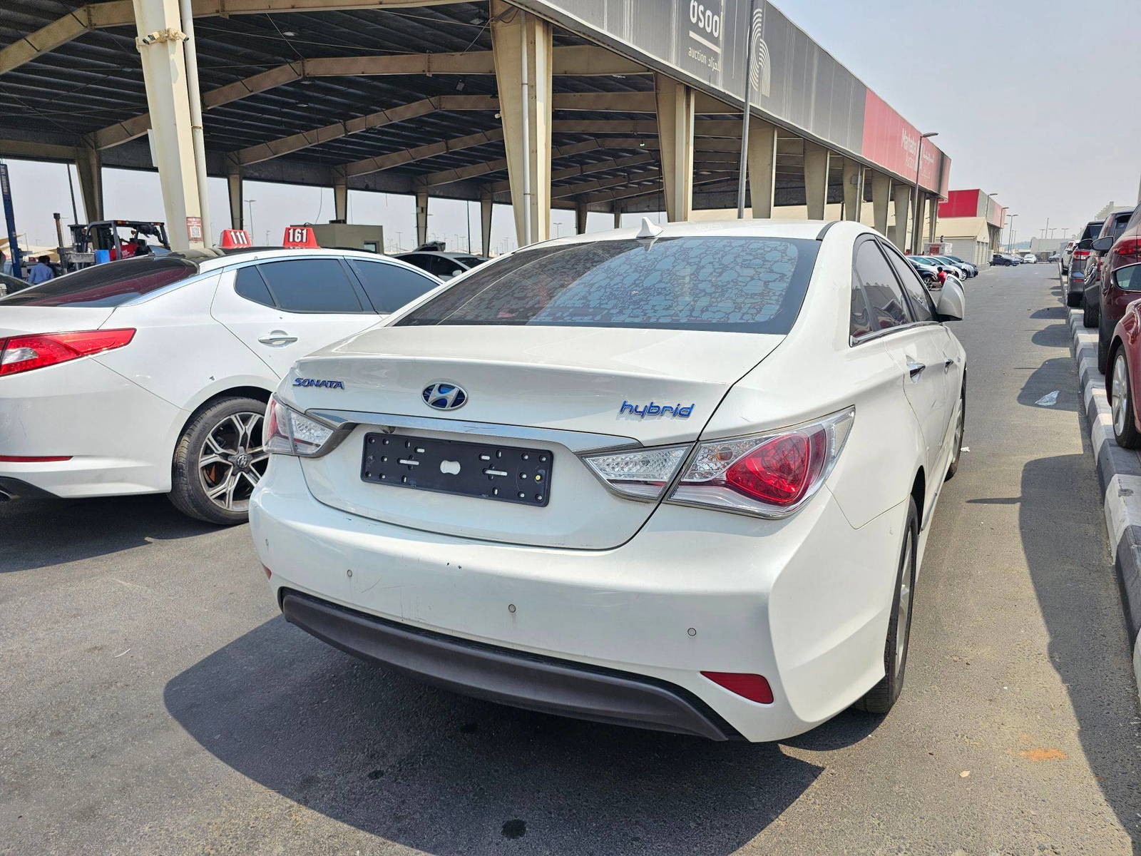 2014 HYUNDAI SONATA — 251610 KM — Lot 097753 — Souq - Marhaba Auctions Used Cars - Image 4