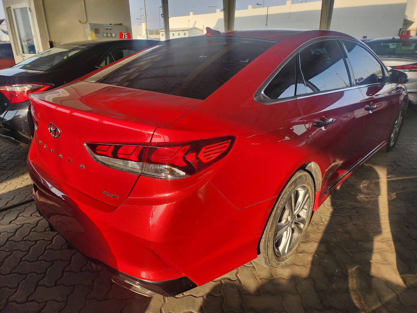 2018 HYUNDAI SONATA — 91399 Miles — Lot 36667751 — Main - Marhaba Auctions Used Cars - Image 12