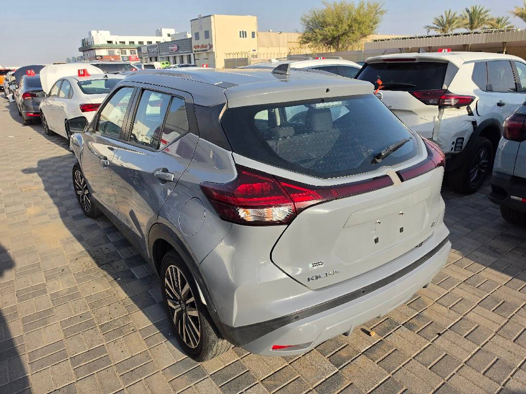 NISSAN KICKS