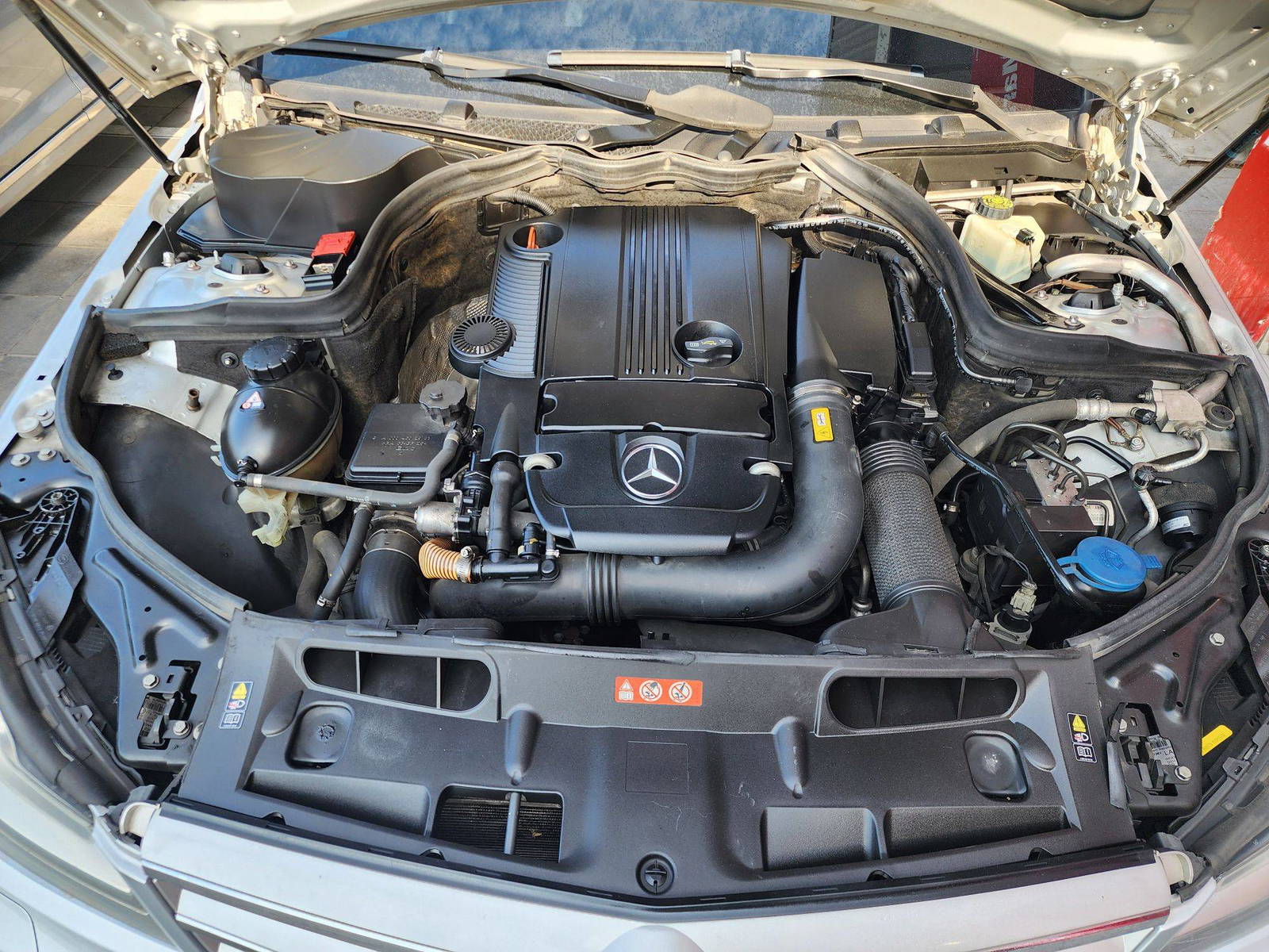 MERCEDES BENZ C200 2012 - Marhaba Auction Used Cars - Image 11