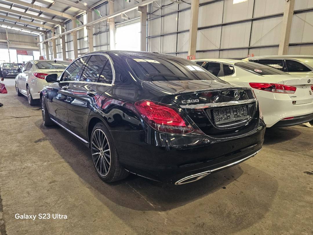 2021 MERCEDES BENZ C300 — 121956 KM — Lot R604479 — Main - Marhaba Auctions Used Cars - Image 4
