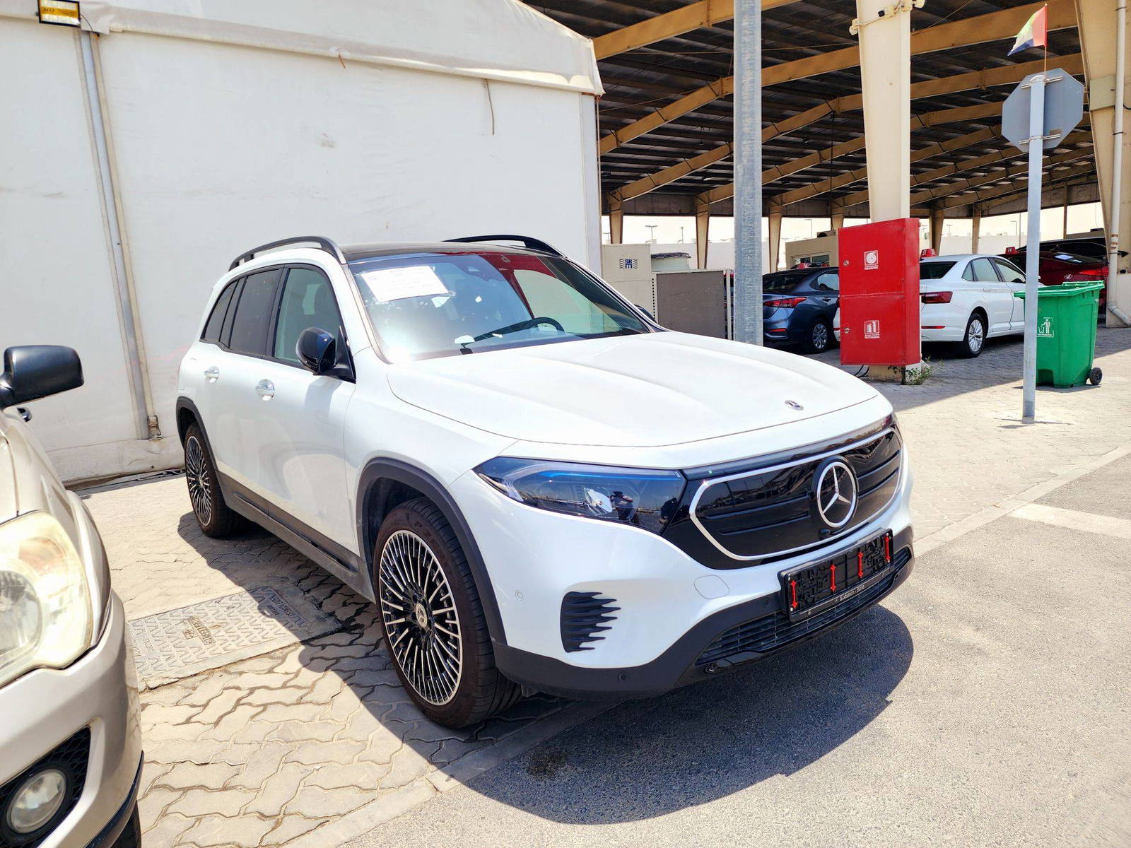 2024 MERCEDES BENZ EQB 350 — 16840 KM — Lot M1CB9RN059748 — Souq - Marhaba Auctions Used Cars - Image 4