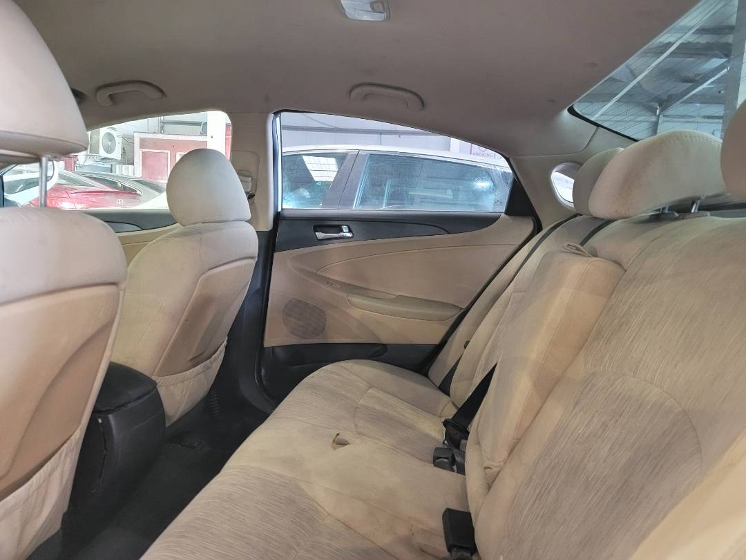 2013 HYUNDAI SONATA — 150308 Miles — Lot H608716 — Souq - Marhaba Auctions Used Cars - Image 7
