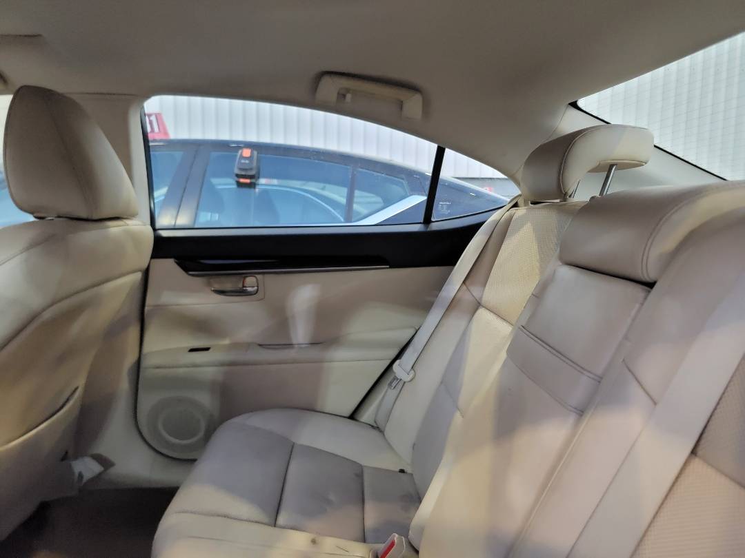2014 LEXUS ES 350 — 135384 Miles — Lot 2146639 — Main - Marhaba Auctions Used Cars - Image 8