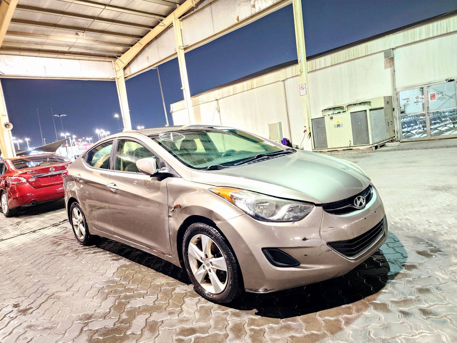 2013 HYUNDAI ELANTRA — 195659 Miles — Lot XDH372689 — Souq - Marhaba Auctions Used Cars - Image 4