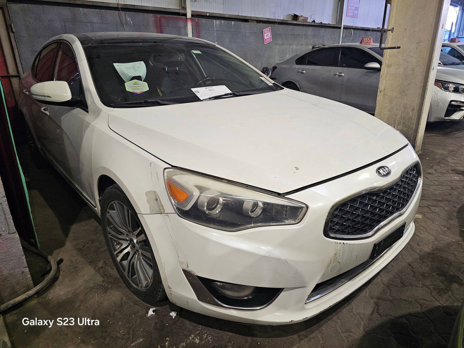 2015 KIA CADENZA — 163001 Miles — Lot 5180020 — Main - Marhaba Auctions Used Cars - Image 4