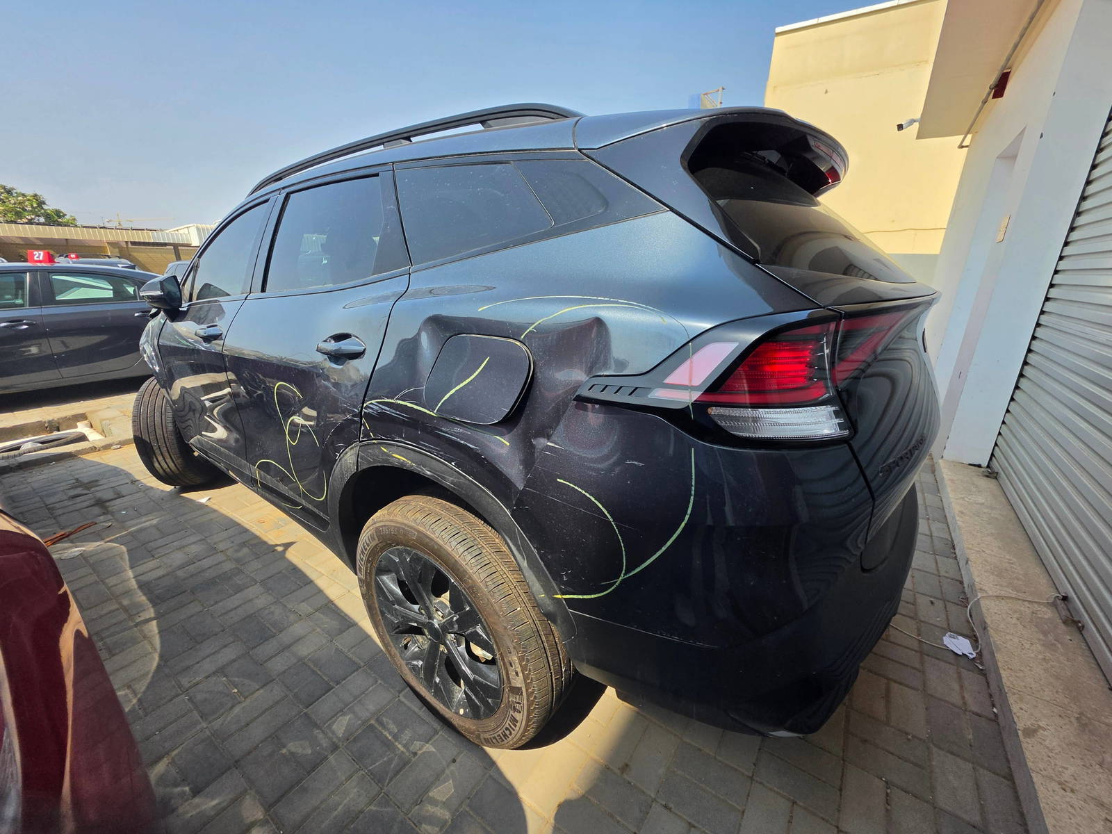 2025 KIA SPORTAGE — 877 Miles — Lot 7273965 — Oman Yard - Marhaba Auctions Used Cars - Image 4