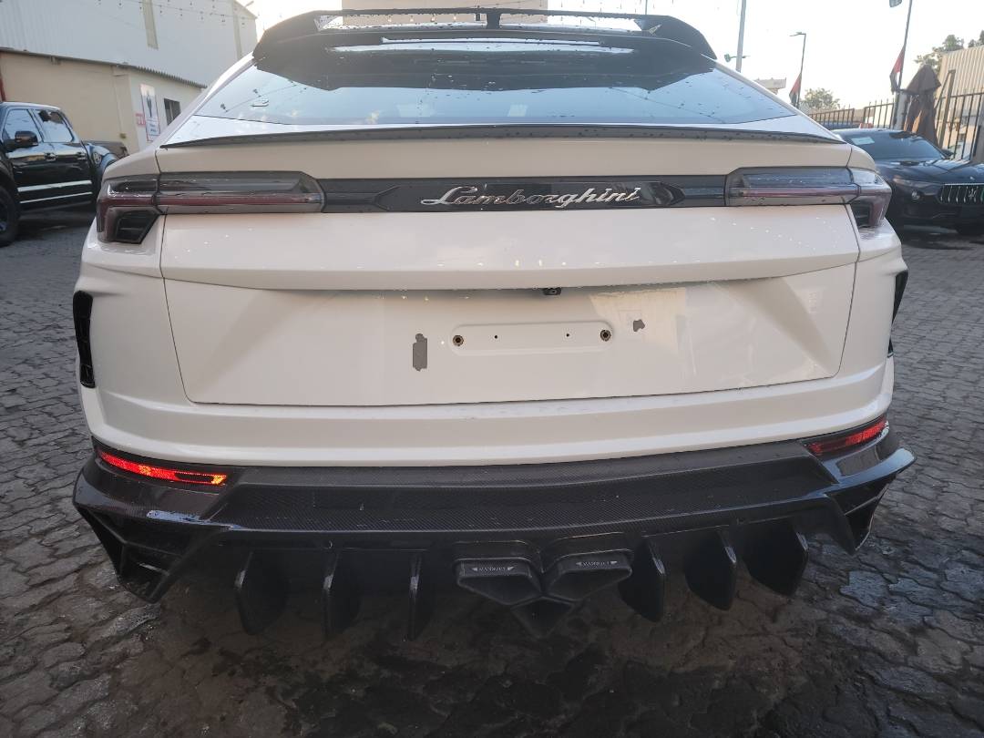 2019 LAMBORGINI URUS — 135579 KM — Lot A00652 - Marhaba Auctions Used Cars - Image 17