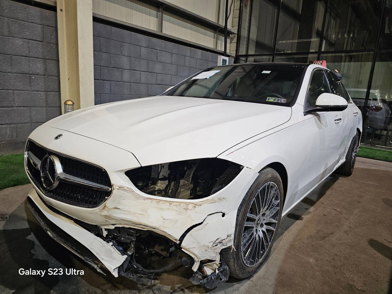 2022 MERCEDES BENZ C300 — sold — 22534 Miles — Lot R041041 — Main - Marhaba Auctions Used Cars - Image 3