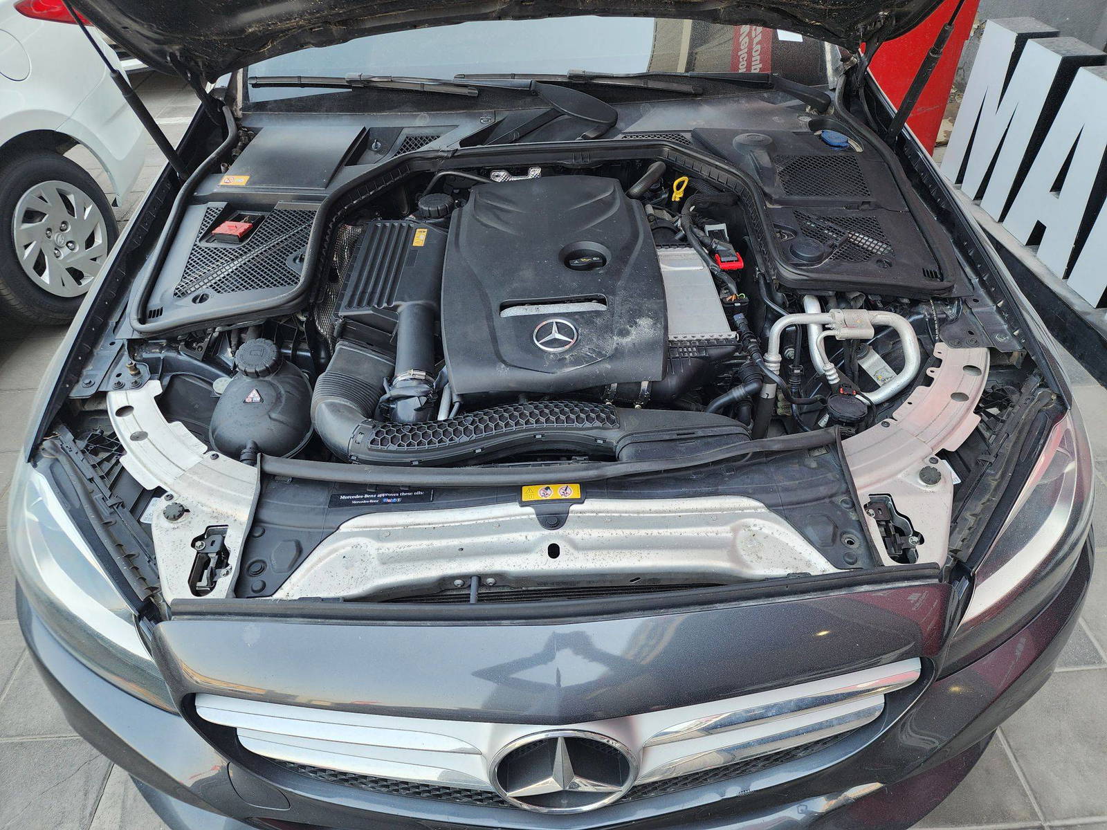 2015 MERCEDES BENZ C300 — 140020 Miles — Lot JB6FU045663 — Souq - Marhaba Auctions Used Cars - Image 13