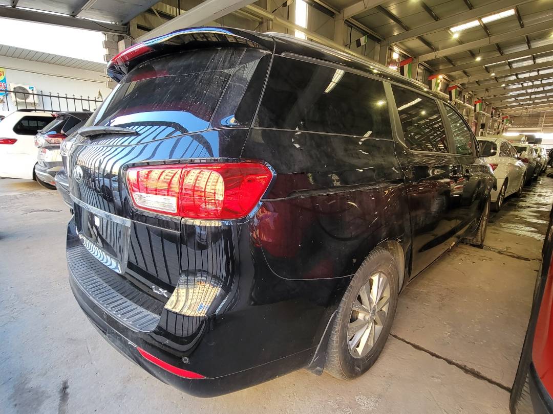 2018 KIA SEDONA — 109374 KM — Lot J6388035 — Main - Marhaba Auctions Used Cars - Image 3