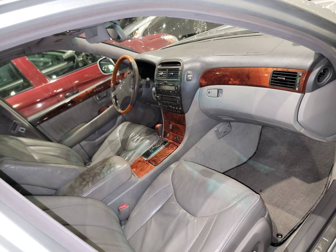 2003 LEXUS LS 430 — 251837 Miles — Lot 72755963 - Marhaba Auctions Used Cars - Image 6