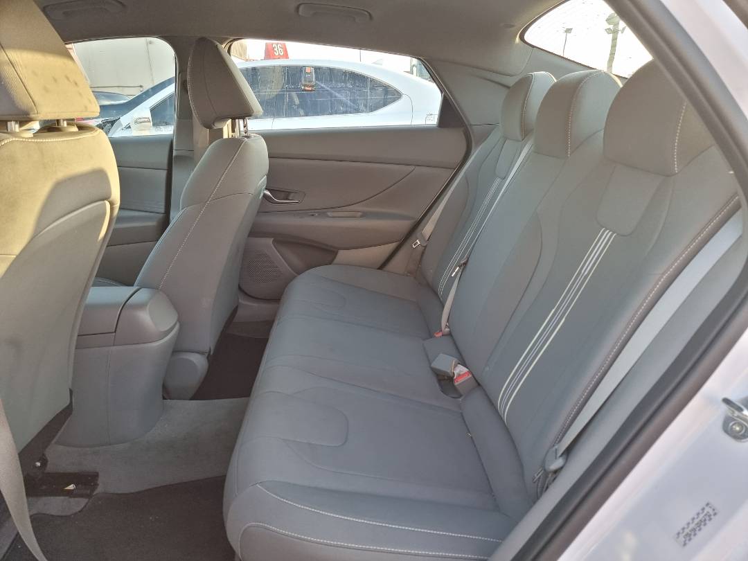 2021 HYUNDAI ELANTRA — 32208 Miles — Lot 44688264 — Souq - Marhaba Auctions Used Cars - Image 7
