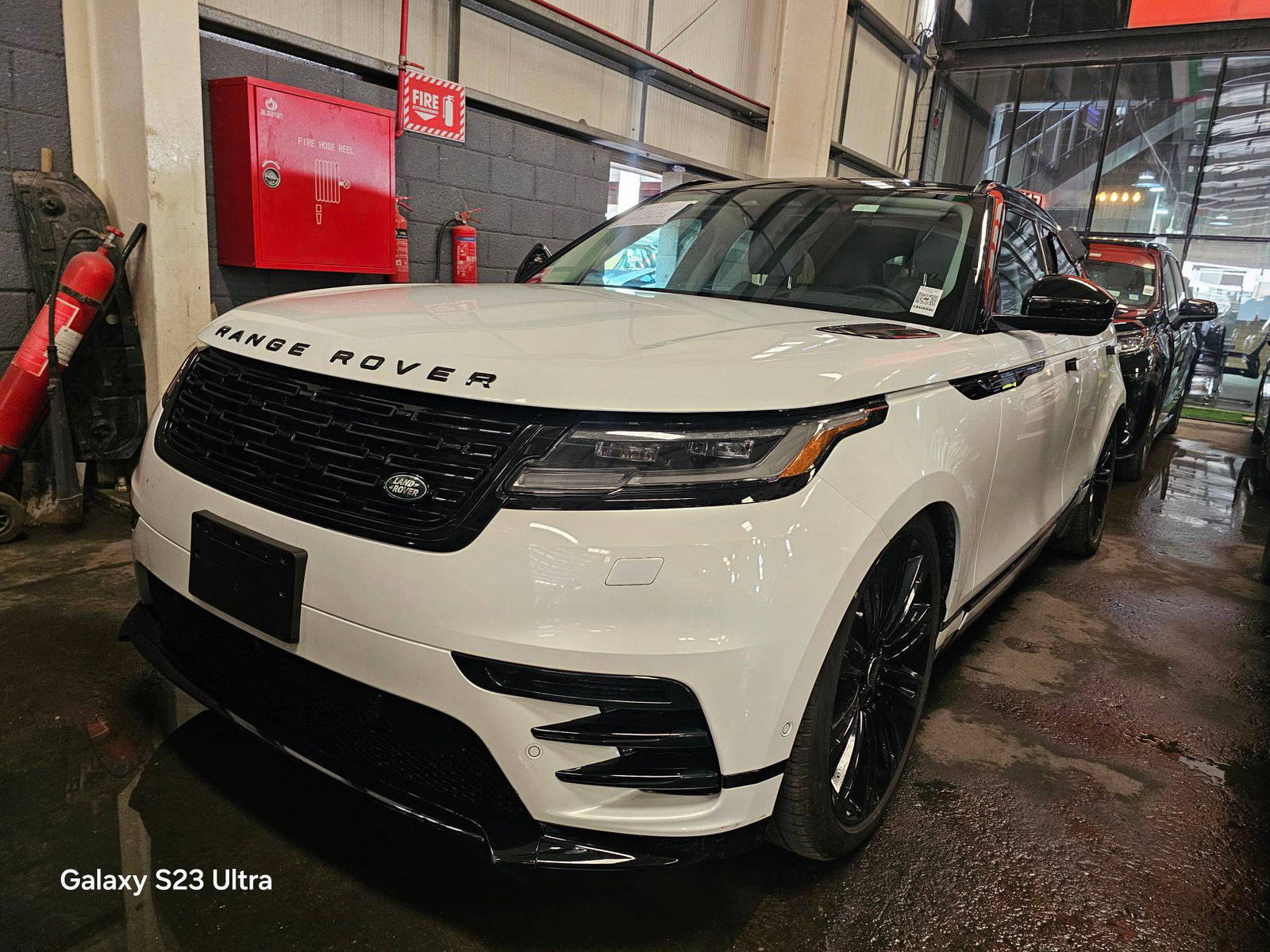 LAND ROVER RANGE ROVER VELAR 2025 - Marhaba Auction Used Cars - Image 3