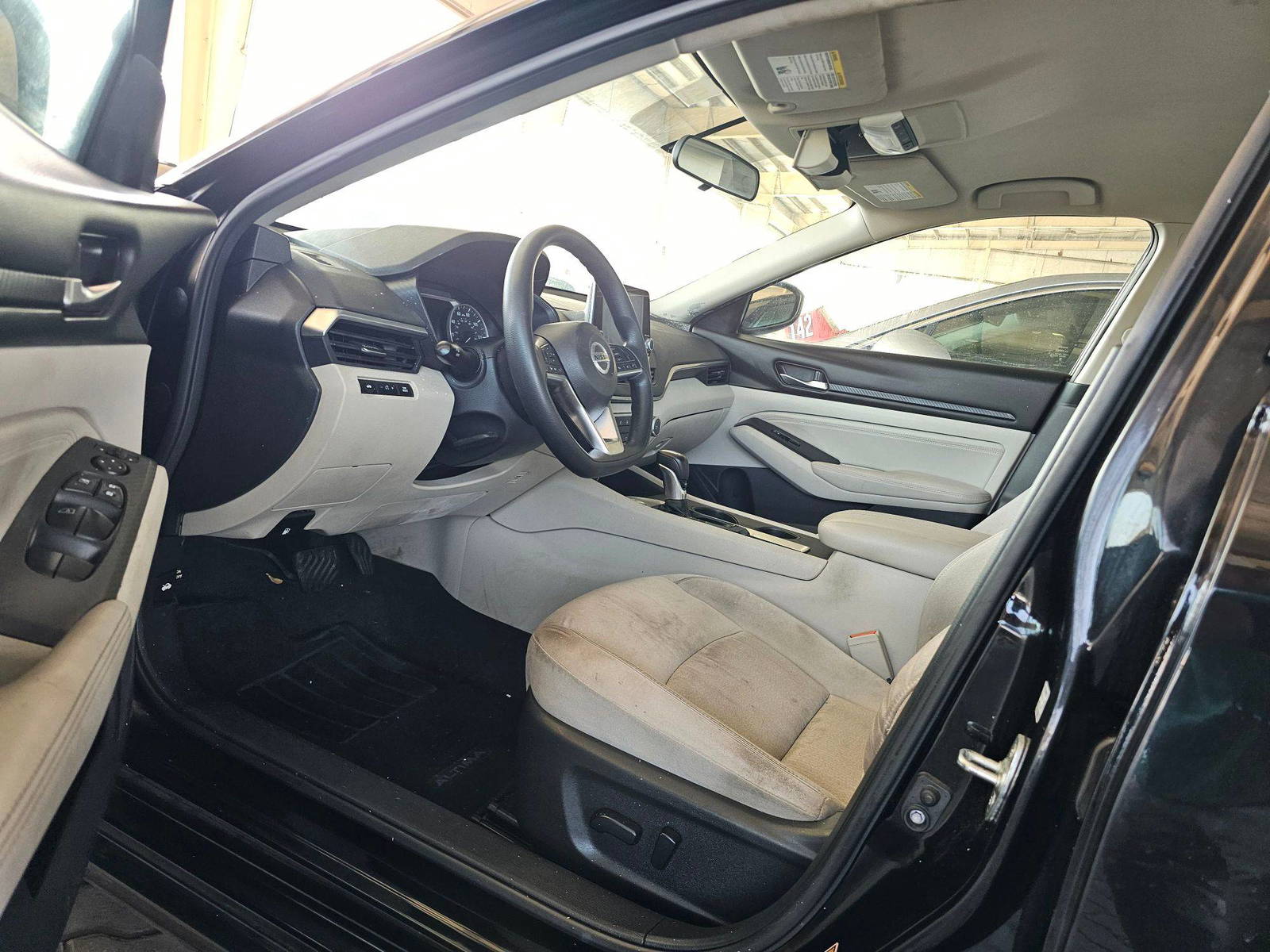 2020 NISSAN ALTIMA — 154892 Miles — Lot C272347 — Souq - Marhaba Auctions Used Cars - Image 8