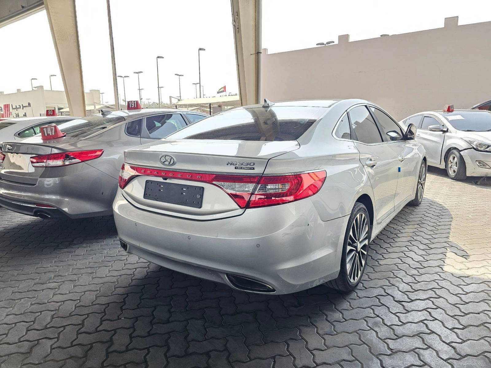 2014 HYUNDAI GRANDEUR — 182516 KM — Lot 89822 — Souq - Marhaba Auctions Used Cars - Image 3