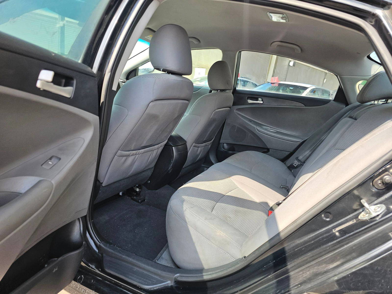 HYUNDAI SONATA 2012 - Marhaba Auction Used Cars - Image 6