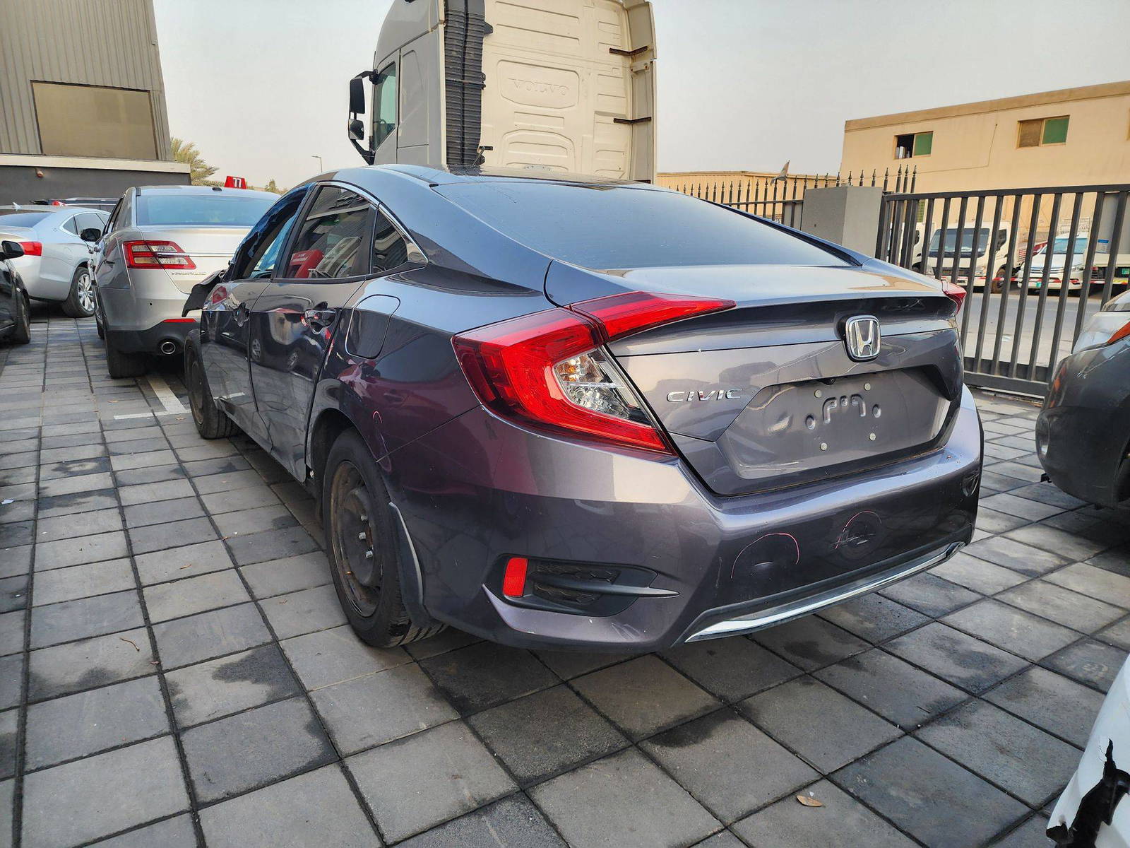 2021 HONDA CIVIC — 70886 Miles — Lot 51265995 — Al Quoz - Marhaba Auctions Used Cars - Image 3