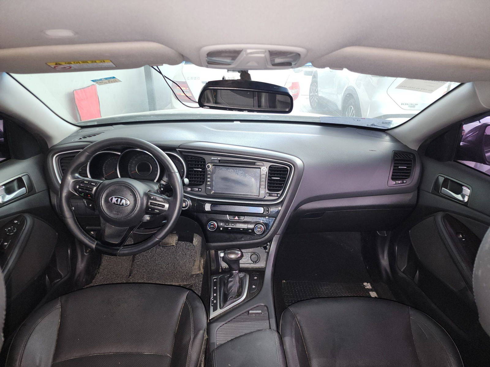 2015 KIA K5 — 160544 KM — Lot 547708 — Al Quoz - Marhaba Auctions Used Cars - Image 8