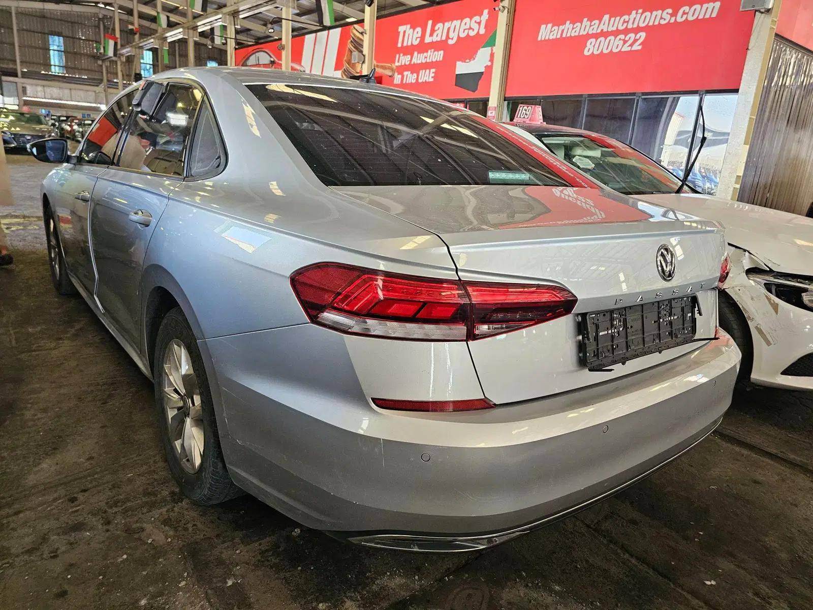 VOLKSWAGEN Passat 2021 view 2