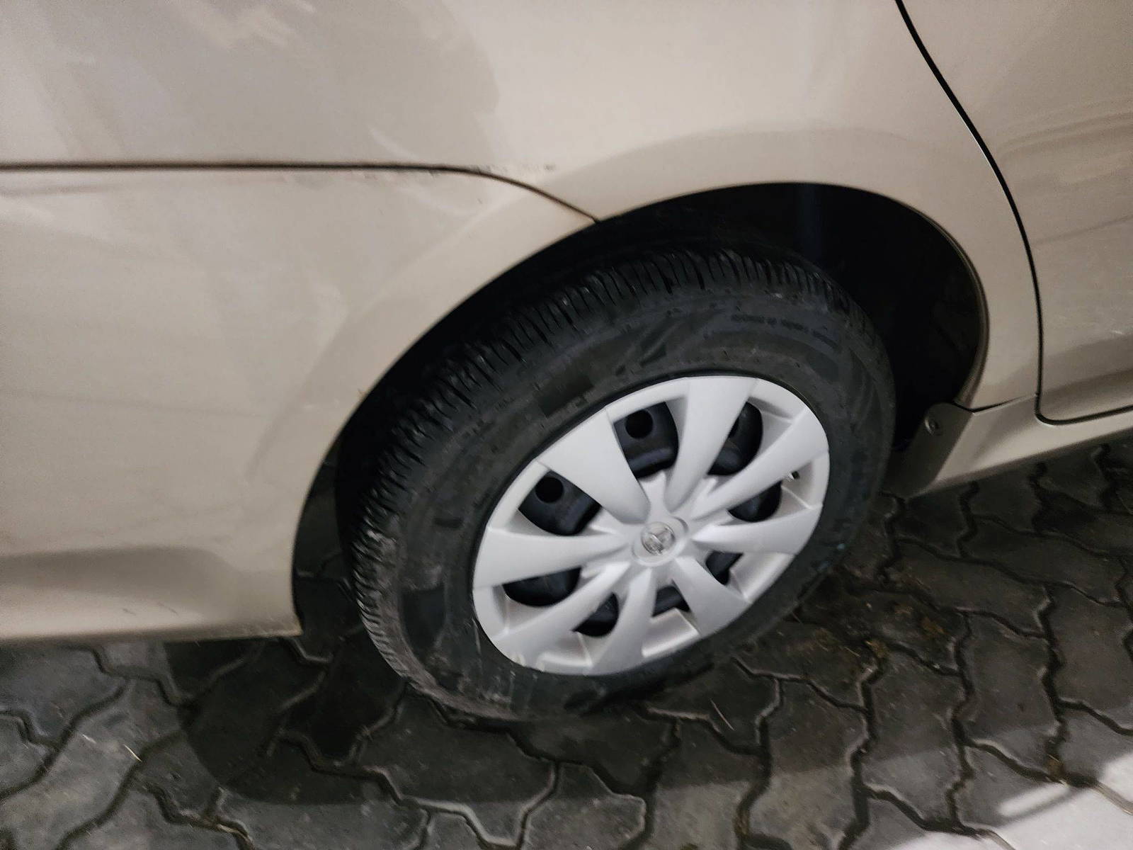 2010 TOYOTA COROLLA — 141074 Miles — Lot 73996913 - Marhaba Auctions Used Cars - Image 4