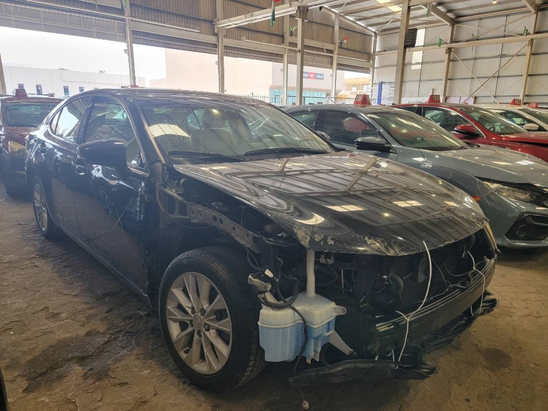2014 LEXUS ES 300 — 107482 Miles — Lot 2055599 — Main - Marhaba Auctions Used Cars - Image 4