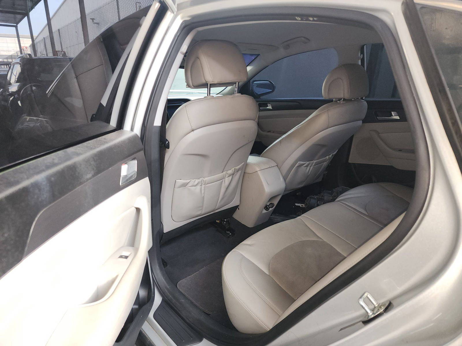 2015 HYUNDAI SONATA SPORT — 167371 Miles — Lot 41055704 — Al Quoz - Marhaba Auctions Used Cars - Image 7