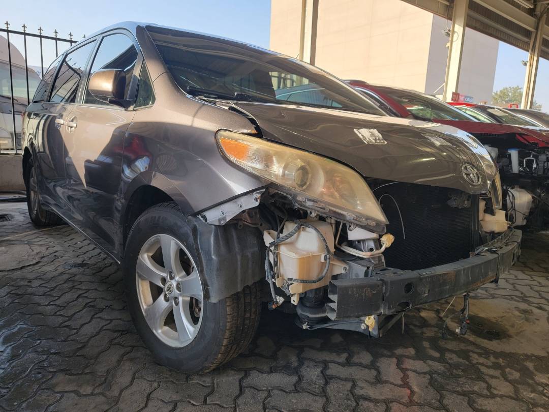 2015 TOYOTA SIENNA — 170260 Miles — Lot S591435 - Marhaba Auctions Used Cars - Image 6
